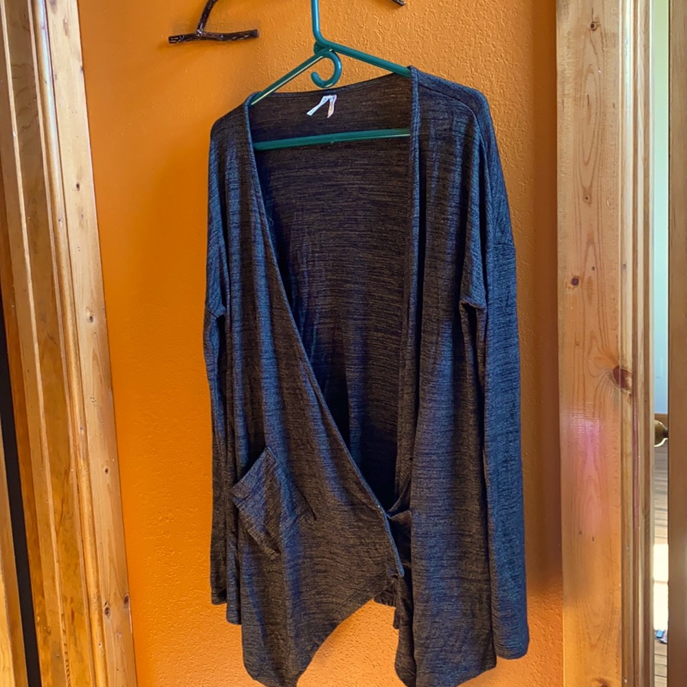 Mudd cardigan M